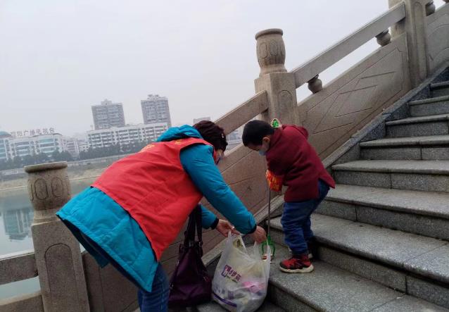 環(huán)保從娃娃抓起，小“邵陽灘主”的公益成長(zhǎng)路
