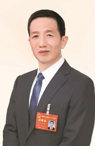 深入實(shí)施“五新四城”戰(zhàn)略 奮力建設(shè)現(xiàn)代化新懷化——訪省人大代表、懷化市委書記許忠建