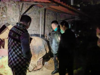 株洲市生態環境局荷塘分局開展國控空氣監測站四中點位周邊巡查工作