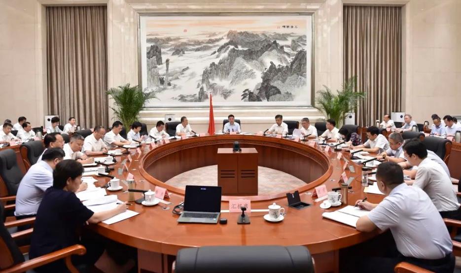 省推進政府職能轉(zhuǎn)變和數(shù)字政府建設領導小組第一次會議召開